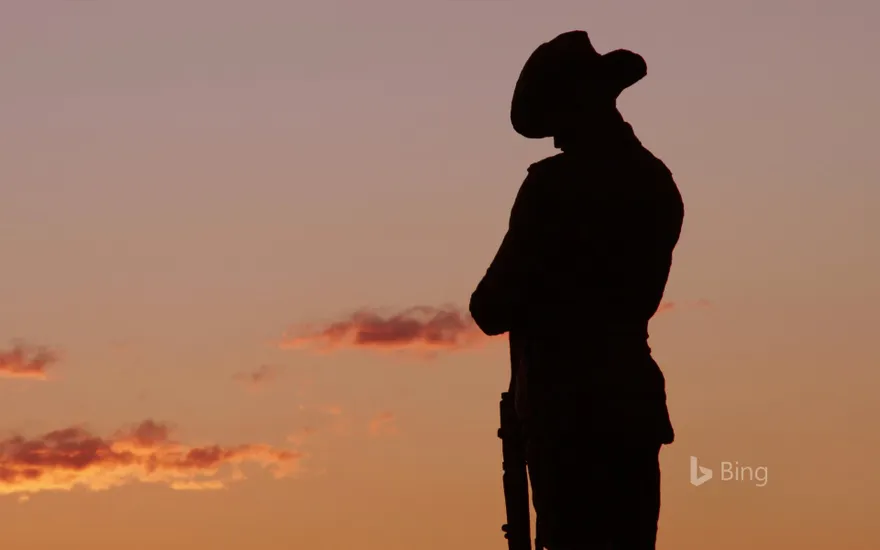 An ANZAC Soldier statue in the evening light