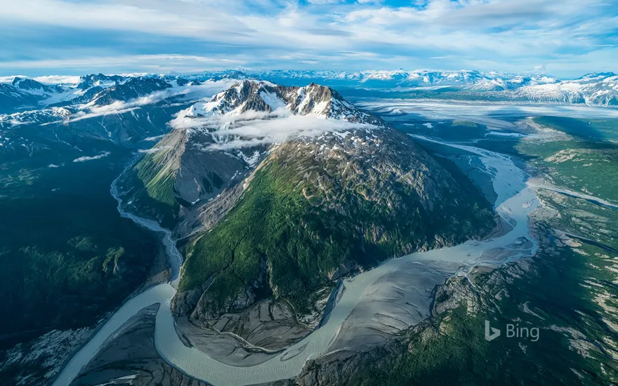 The glaciers and mountains of Kluane National Park and Reserve, Yukon, Canada