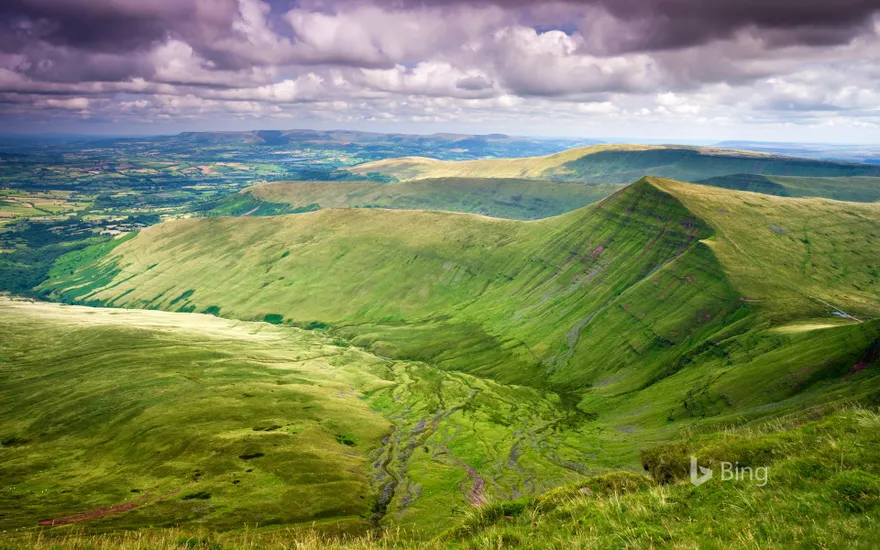 Cribyn viewed from Pen y Fan, Brecon Beacons National Park, Powys