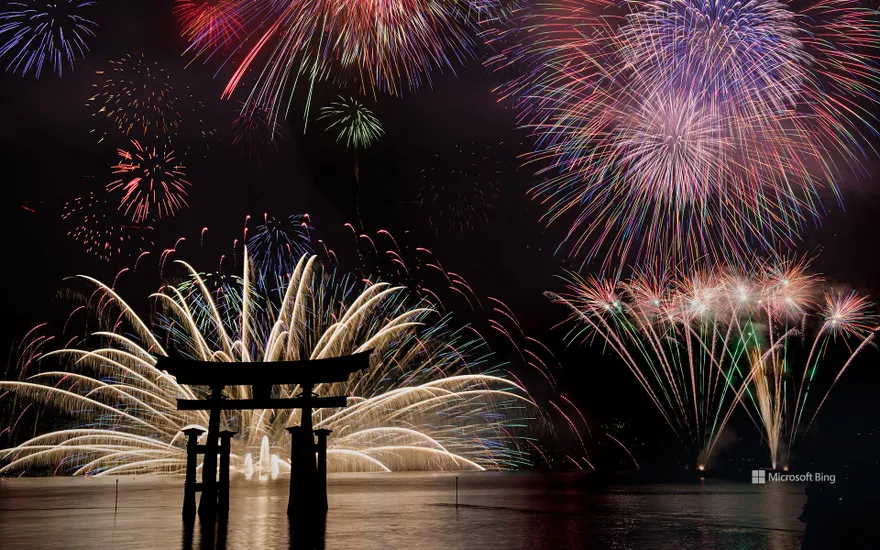 Itsukushima Shrine, Hatsukaichi City, Hiroshima Prefecture