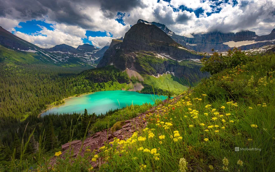 Grinnell Lake, Glacier National Park, Montana, USA