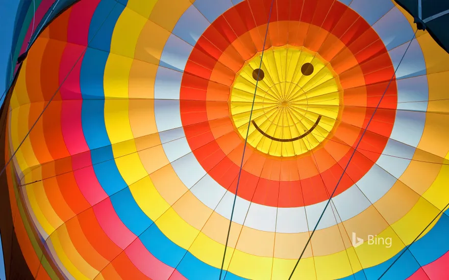Happy hot air balloon