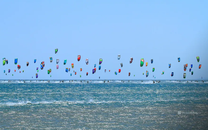Kitesurfing race, Gruissan, Aude, Occitanie