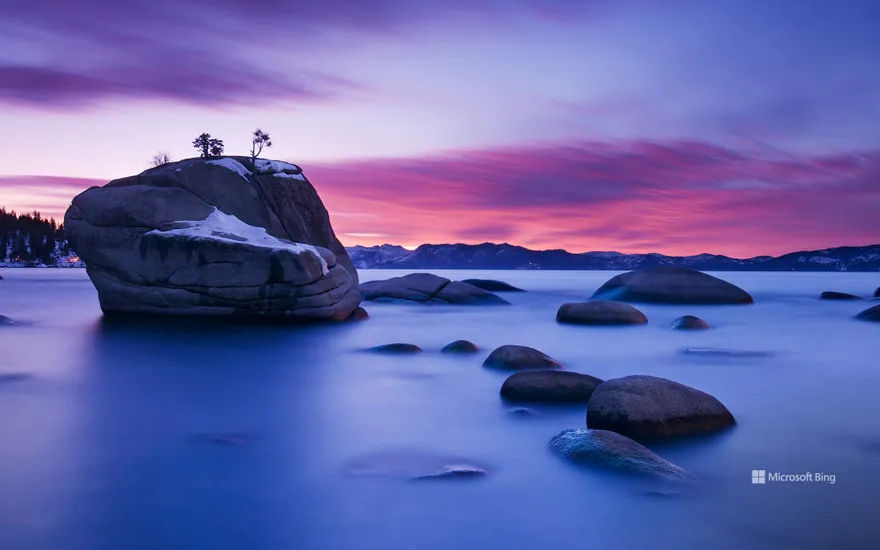 Bonsai Rock, Lake Tahoe, Nevada, USA