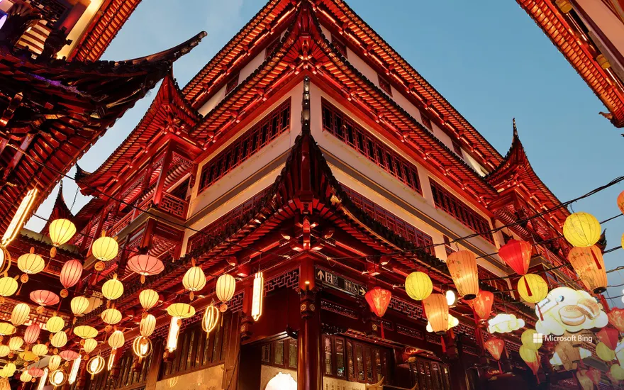 Lantern Festival in Yu Garden, Shanghai, China