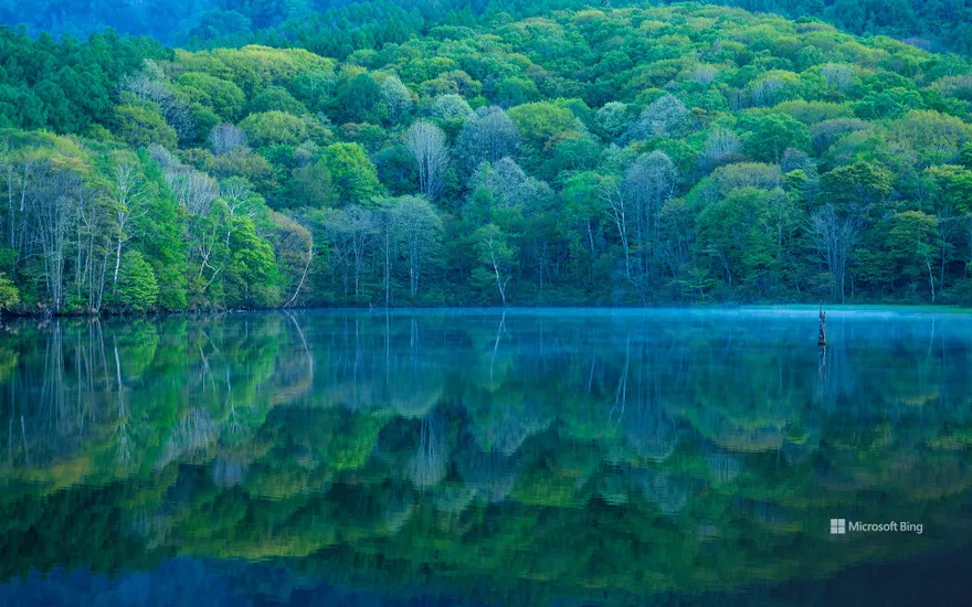 Kagami-ike (Mirror Pond), Nagano, Japan