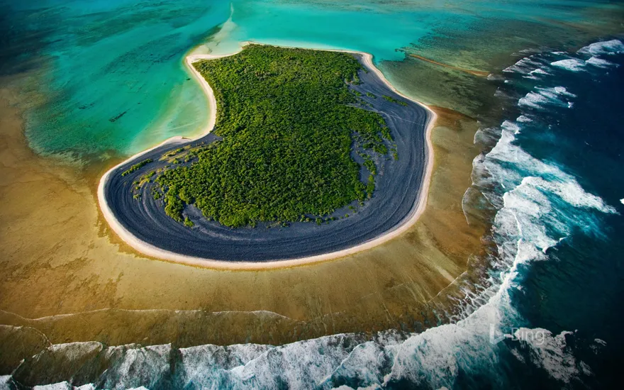 Nuami Islet, Nokan Hui atoll at the south of the Isle of Pines, New Caledonia, France
