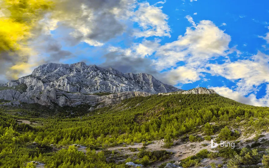 Montagne Sainte-Victoire (Cézanne's Mountain), Provence-Alpes-Côte d’Azur, France