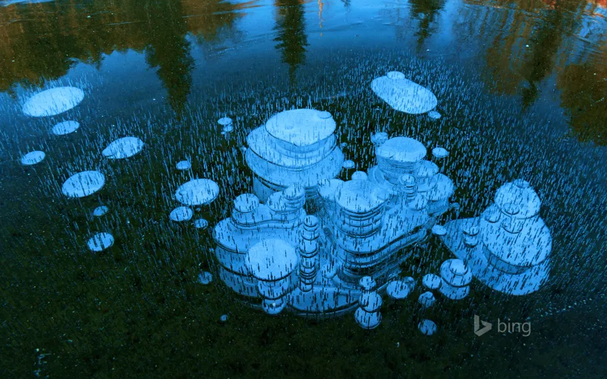 Ice bubbles in Selbusjø, a lake between Selbu and Klæbu, Norway