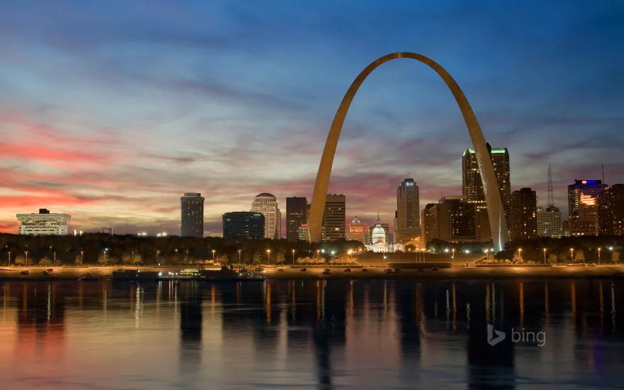 St. Louis skyline and Gateway Arch, Missouri
