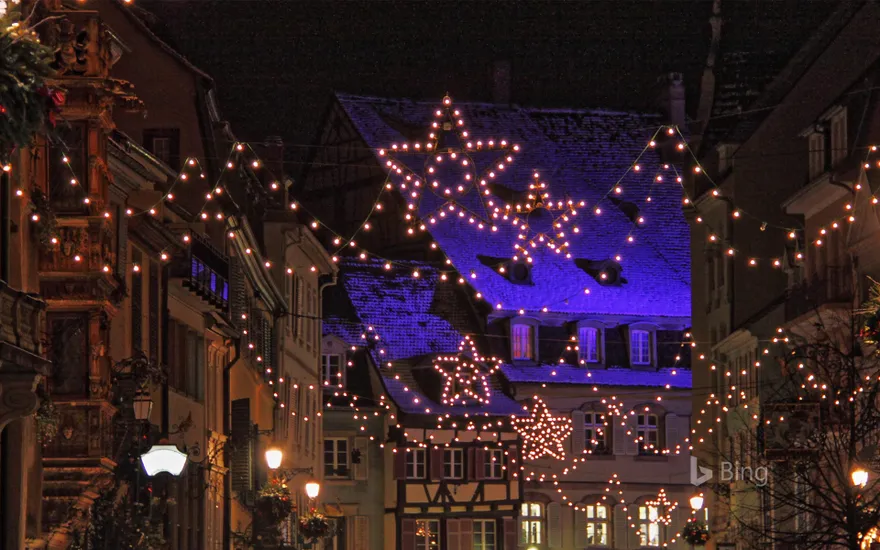 Garlands illuminating the streets of Strasbourg